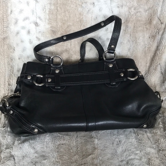 Coach soft leather shoulder bag GUC - Picture 4 of 8